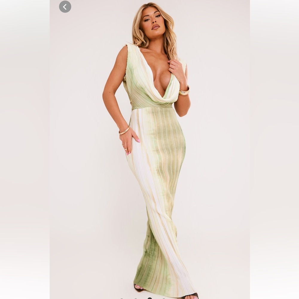 Green tie dye dress: super flattering never worn